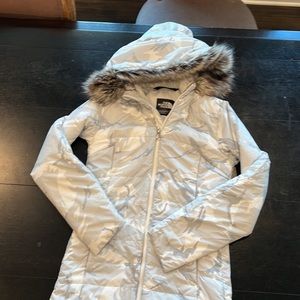 Amazing north face mid length hooded jacket